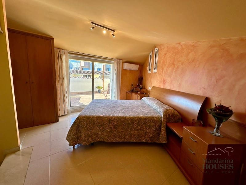 4 soveværelse Villa til salg i Lloret de Mar med garage - € 495.000 (Ref: 9449087)