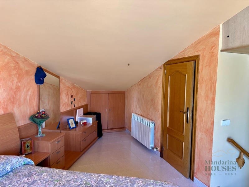 4 soveværelse Villa til salg i Lloret de Mar med garage - € 495.000 (Ref: 9449087)