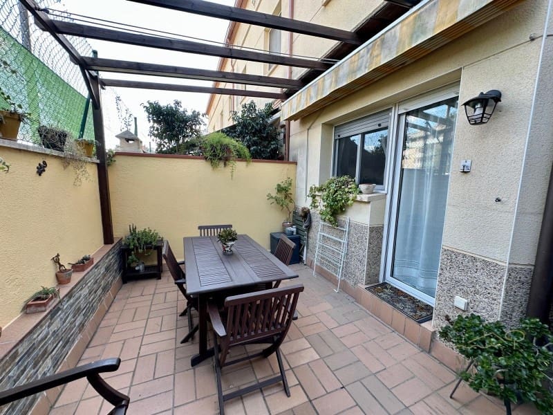 4 soveværelse Villa til salg i Lloret de Mar med garage - € 495.000 (Ref: 9449087)