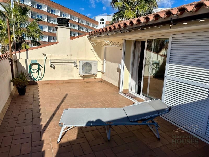 4 soveværelse Villa til salg i Lloret de Mar med garage - € 495.000 (Ref: 9449087)