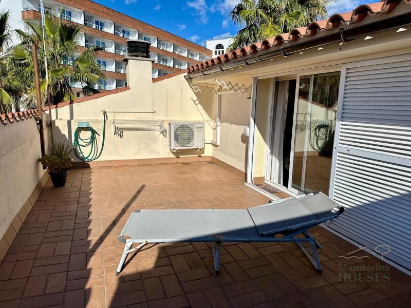 4 soveværelse Villa til salg i Lloret de Mar med garage - € 495.000 (Ref: 9449087)