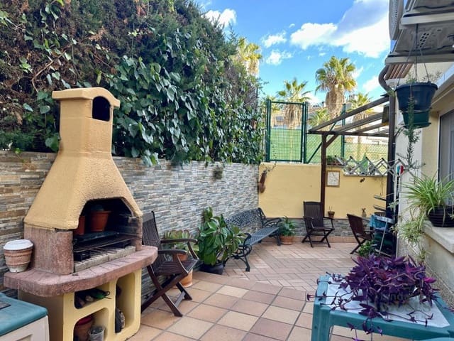 4 soveværelse Villa til salg i Fenals, Lloret de Mar med garage - € 495.000 (Ref: 9449087)