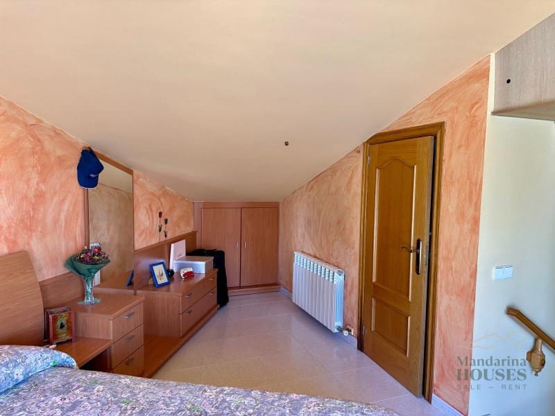 4 soverom Villa til salgs i Lloret de Mar med svømmebasseng garasje - € 495 000 (Ref: 9449087)