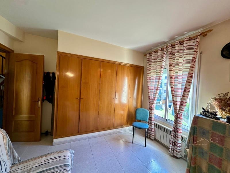 4 soverom Villa til salgs i Lloret de Mar med svømmebasseng garasje - € 495 000 (Ref: 9449087)