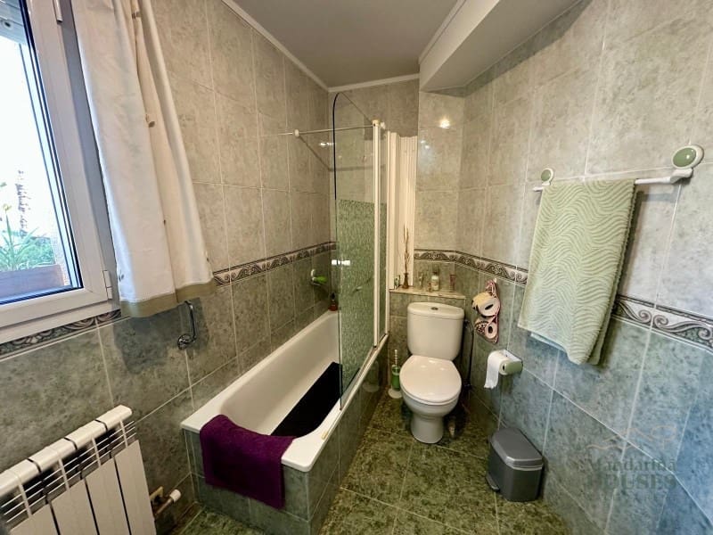 4 soverom Villa til salgs i Lloret de Mar med svømmebasseng garasje - € 495 000 (Ref: 9449087)