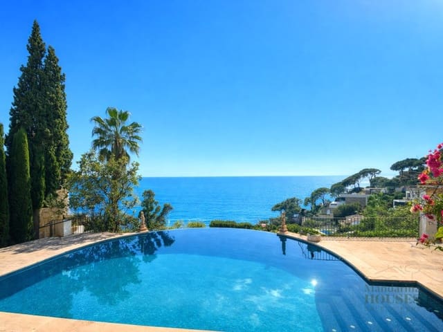 7 soveværelse Villa til salg i Canyelles, Lloret de Mar med garage - € 1.850.000 (Ref: 9543357)