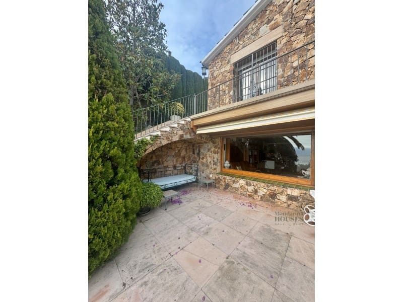 7 soveværelse Villa til salg i Lloret de Mar med garage - € 1.850.000 (Ref: 9543357)