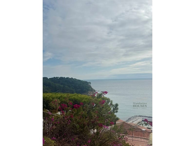 7 soveværelse Villa til salg i Lloret de Mar med garage - € 1.850.000 (Ref: 9543357)