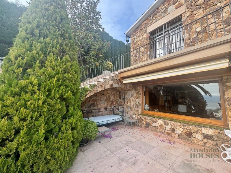 7 soveværelse Villa til salg i Lloret de Mar med garage - € 1.850.000 (Ref: 9543357)