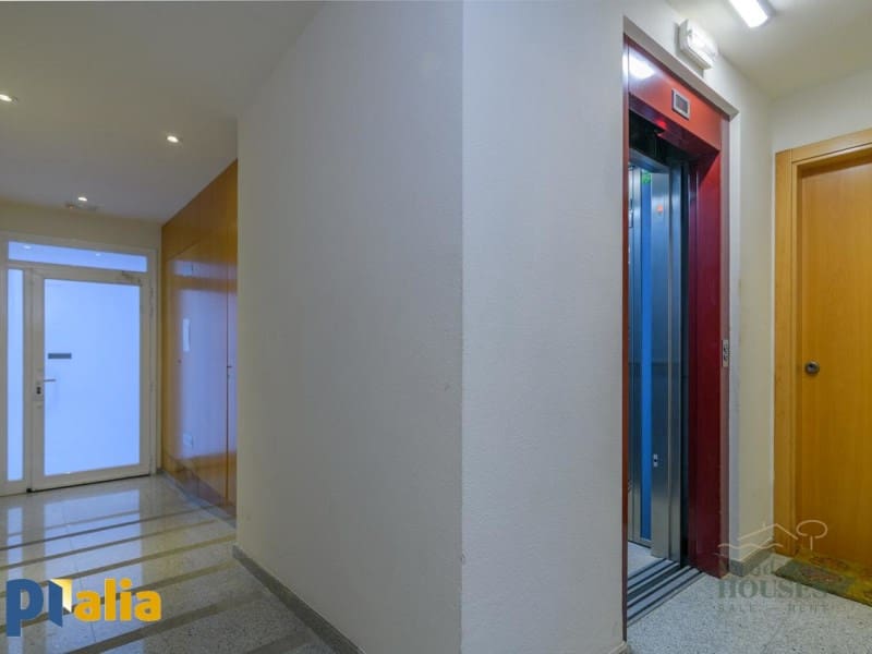 3 slaapkamer Flat te koop in Tossa de Mar met garage - € 275.000 (Ref: 9591184)