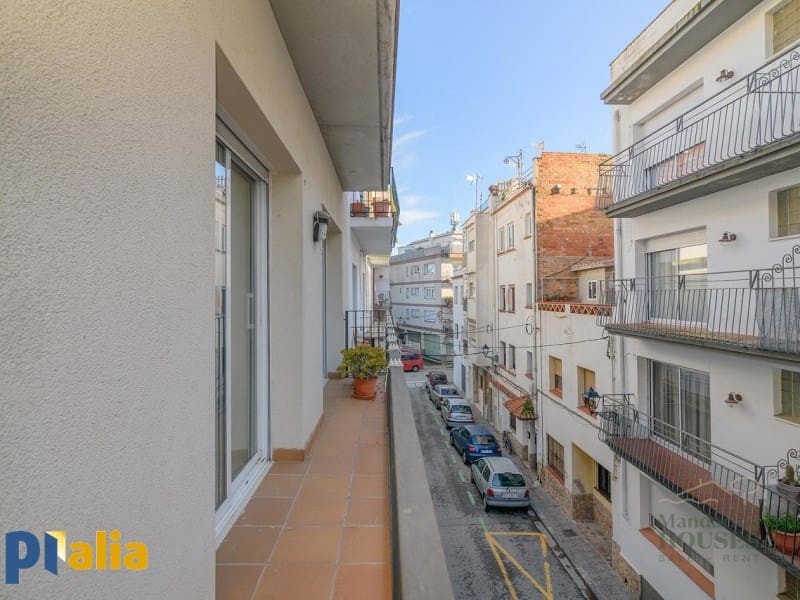 3 slaapkamer Flat te koop in Tossa de Mar met garage - € 275.000 (Ref: 9591184)