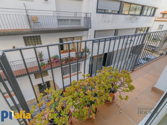 3 slaapkamer Flat te koop in Tossa de Mar met garage - € 275.000 (Ref: 9591184)