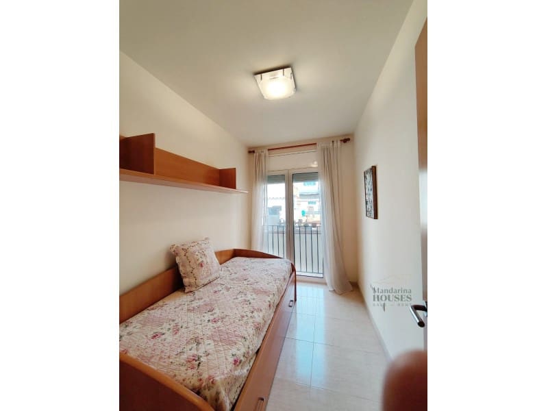 3 bedroom Flat for sale in Tossa de Mar with garage - € 275,000 (Ref: 9591184)