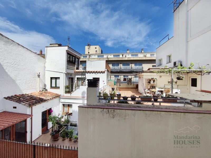 3 bedroom Flat for sale in Tossa de Mar with garage - € 275,000 (Ref: 9591184)