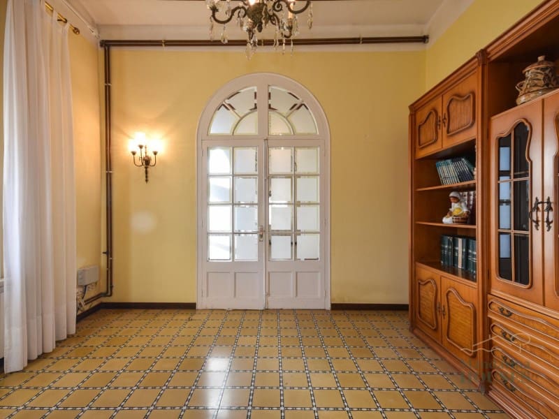 6 bedroom Villa for sale in Sant Andreu de Llavaneres - € 875,000 (Ref: 9616113)