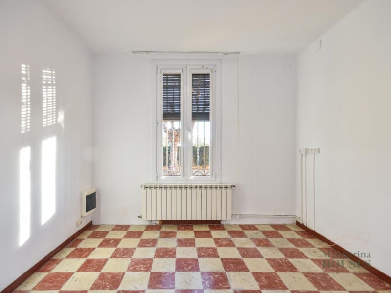 6 bedroom Villa for sale in Sant Andreu de Llavaneres - € 875,000 (Ref: 9616113)