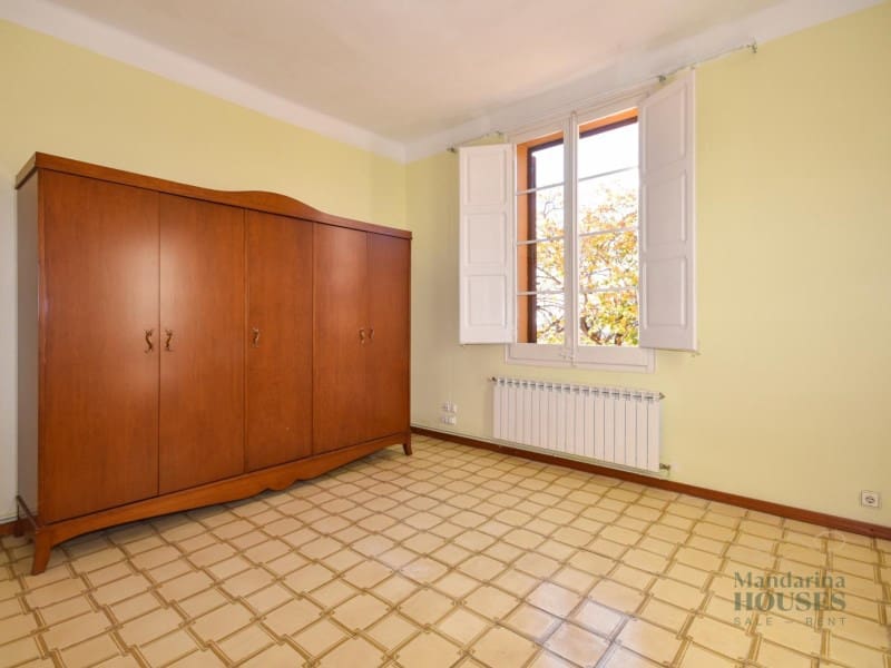 6 bedroom Villa for sale in Sant Andreu de Llavaneres - € 875,000 (Ref: 9616113)