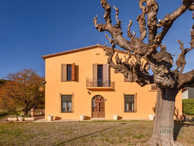 6 bedroom Villa for sale in Sant Andreu de Llavaneres - € 875,000 (Ref: 9616113)