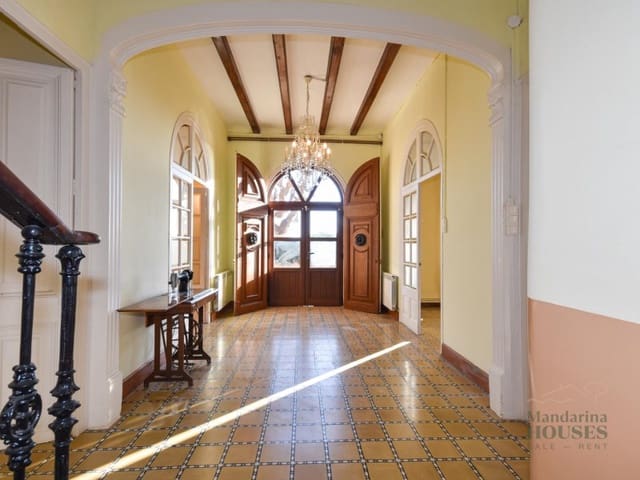 6 bedroom Villa for sale in Sant Andreu de Llavaneres - € 875,000 (Ref: 9616113)
