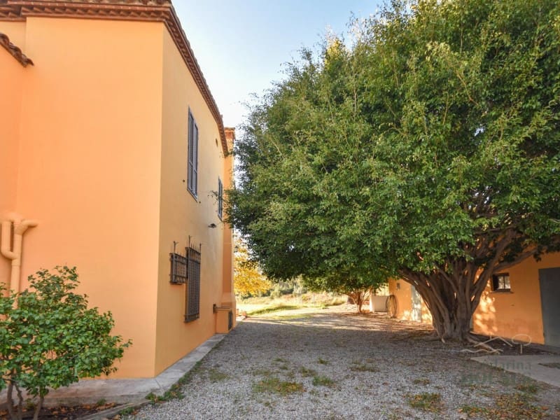 6 bedroom Villa for sale in Sant Andreu de Llavaneres - € 875,000 (Ref: 9616113)