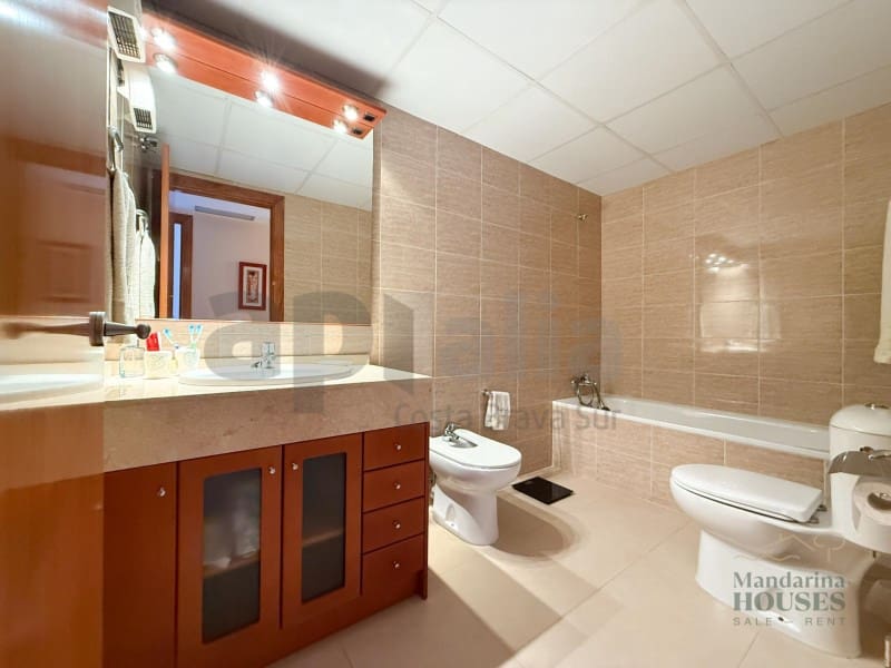 3 soverom Leilighet til salgs i Lloret de Mar med svømmebasseng garasje - € 278 000 (Ref: 9634153)