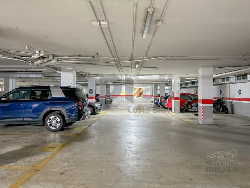 3 soverom Leilighet til salgs i Lloret de Mar med svømmebasseng garasje - € 278 000 (Ref: 9634153)