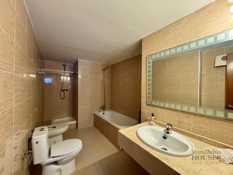 1 bedroom Apartment for sale in Lloret de Mar with garage - € 185,000 (Ref: 9634154)