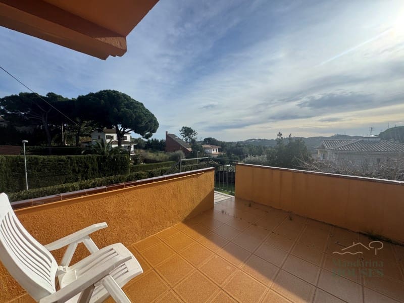 2 soveværelse Villa til leje i Lloret de Mar med garage - € 1.100 (Ref: 9659210)