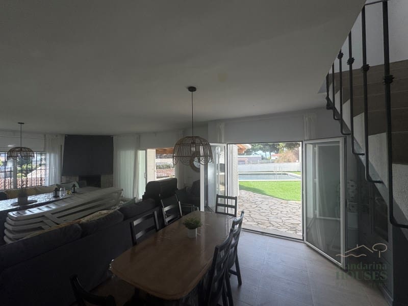 4 bedroom Villa for sale in Lloret de Mar with pool garage - € 590,000 (Ref: 9698707)