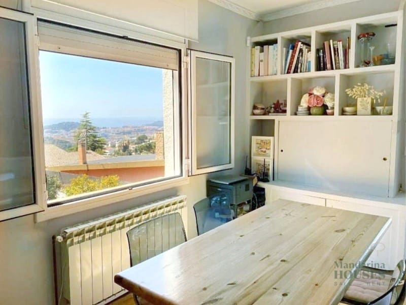 3 bedroom Villa for sale in Lloret de Mar with pool garage - € 429,000 (Ref: 9719769)