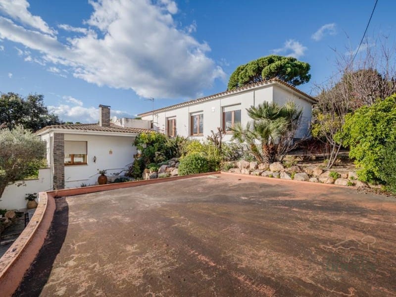 4 soveværelse Villa til salg i Sant Feliu de Guixols med garage - € 750.000 (Ref: 9731880)