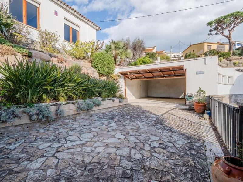 4 soveværelse Villa til salg i Sant Feliu de Guixols med garage - € 750.000 (Ref: 9731880)