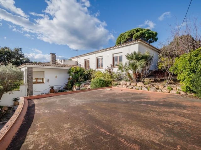 4 soveværelse Villa til salg i Sant Feliu de Guíxols med garage - € 750.000 (Ref: 9731880)