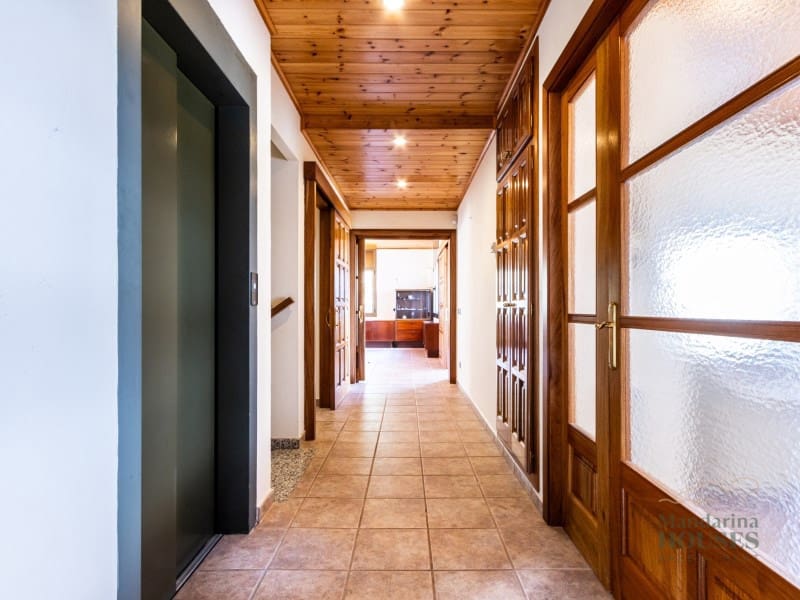 6 slaapkamer Villa te koop in Begur met garage - € 1.290.000 (Ref: 9738374)