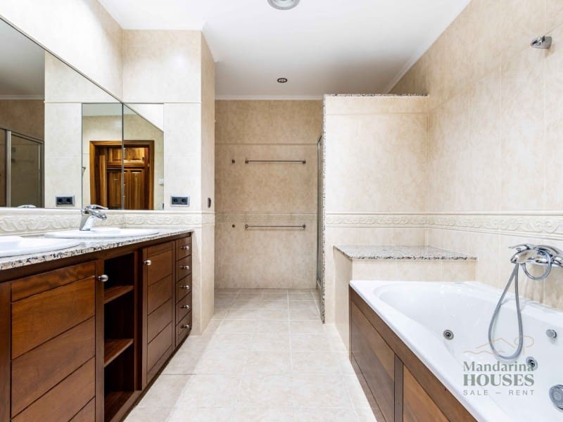 6 slaapkamer Villa te koop in Begur met garage - € 1.290.000 (Ref: 9738374)