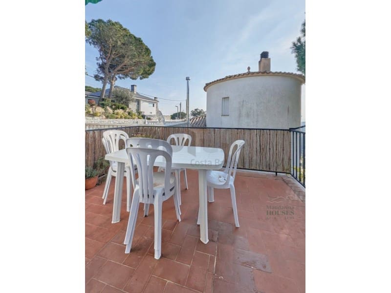 3 soverom Villa til salgs i Lloret de Mar - € 250 000 (Ref: 9772978)