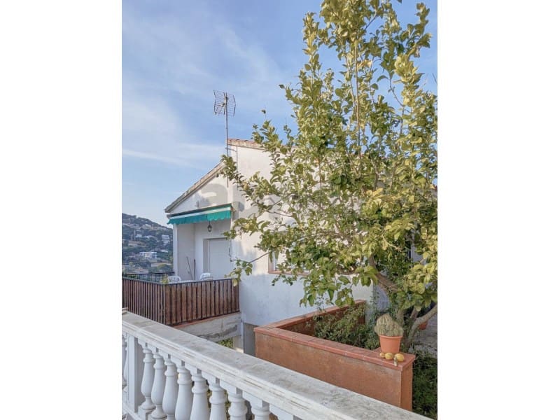 3 soverom Villa til salgs i Lloret de Mar - € 250 000 (Ref: 9772978)