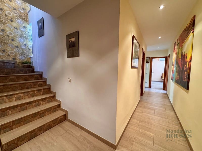 4 makuuhuone Huvila myytävänä paikassa Lloret de Mar mukana uima-altaan 
autotalli - 790 000 € (Ref: 9780309)