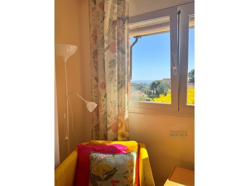 4 makuuhuone Huvila myytävänä paikassa Lloret de Mar mukana uima-altaan 
autotalli - 790 000 € (Ref: 9780309)