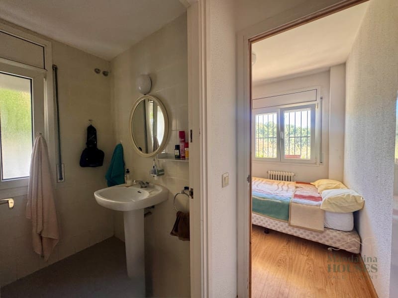 Chalet de 4 habitaciones en Lloret de Mar en venta - 389.000 € (Ref: 9783196)