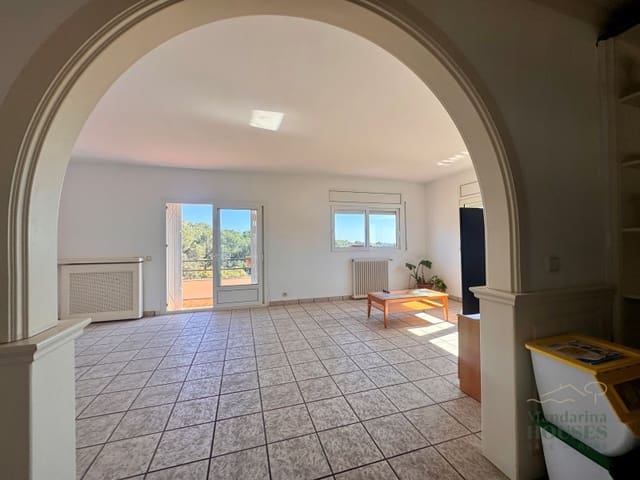 Chalet de 4 habitaciones en Mas Romeu, Lloret de Mar en venta - 389.000 € (Ref: 9783196)