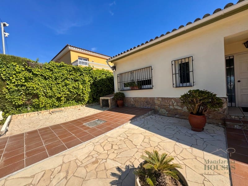 Chalet de 4 habitaciones en Lloret de Mar en venta - 389.000 € (Ref: 9783196)