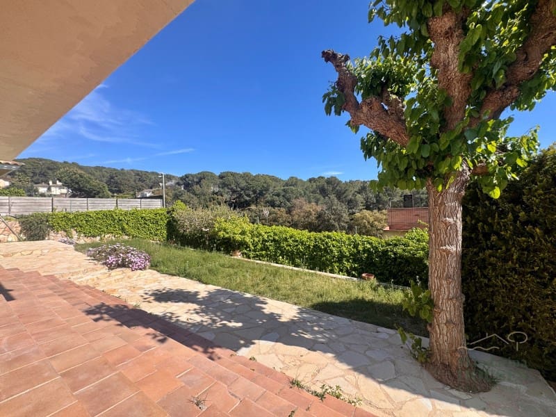 Chalet de 4 habitaciones en Lloret de Mar en venta - 389.000 € (Ref: 9783196)