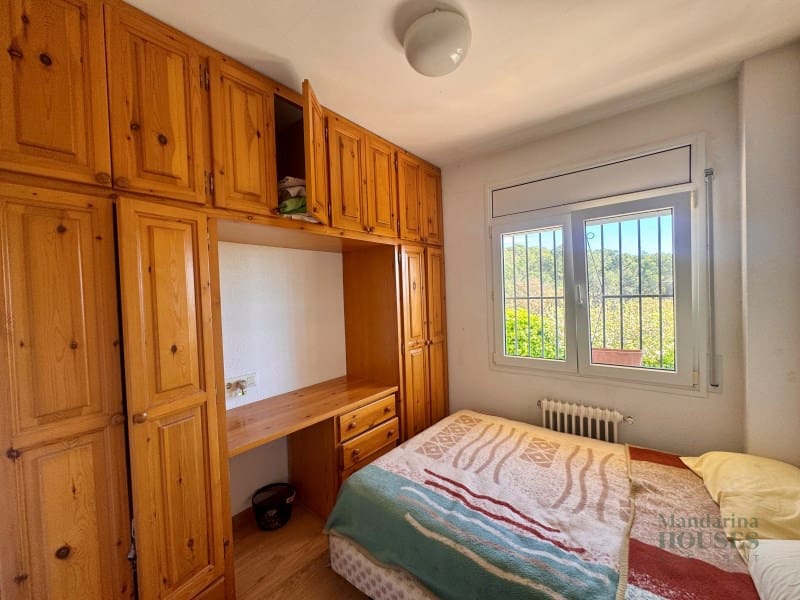 Chalet de 4 habitaciones en Lloret de Mar en venta - 389.000 € (Ref: 9783196)