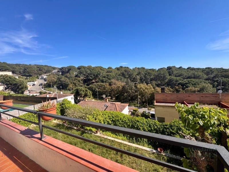 Chalet de 4 habitaciones en Lloret de Mar en venta - 389.000 € (Ref: 9783196)