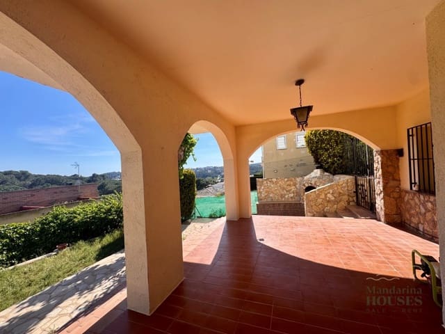 Chalet de 4 habitaciones en Mas Romeu, Lloret de Mar en venta - 389.000 € (Ref: 9783196)