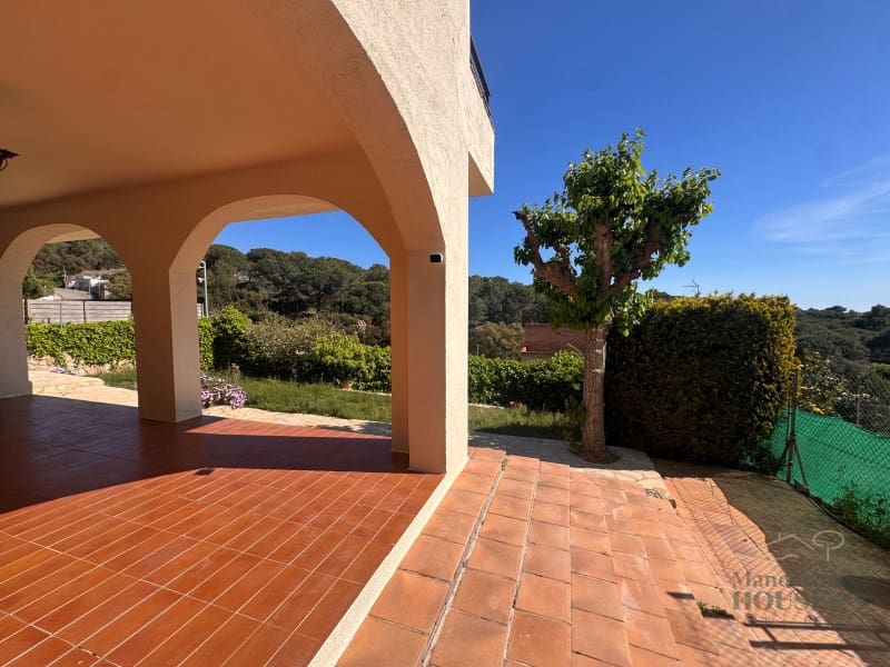 Chalet de 4 habitaciones en Lloret de Mar en venta - 389.000 € (Ref: 9783196)