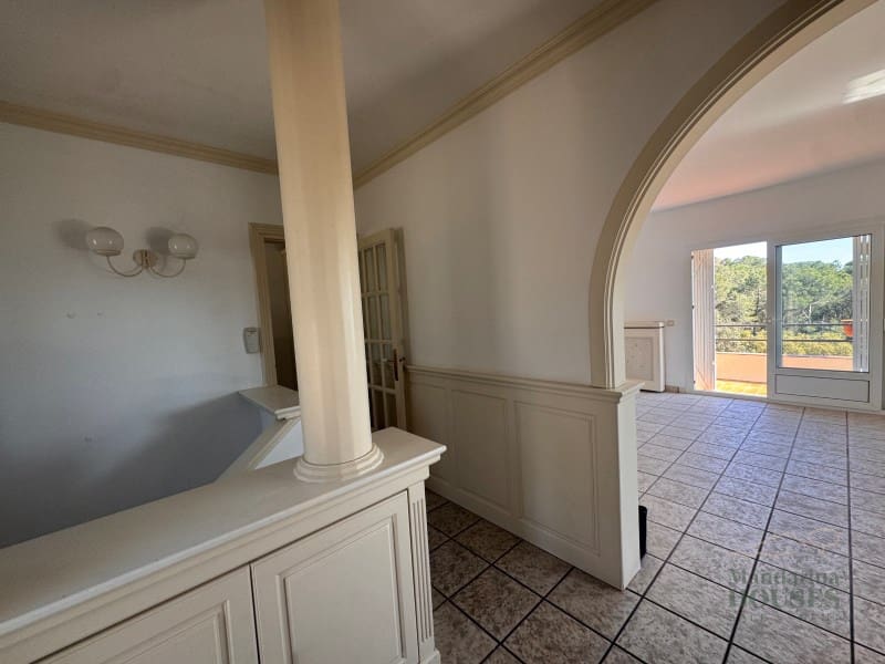 4 bedroom Villa for sale in Lloret de Mar - € 389,000 (Ref: 9783196)