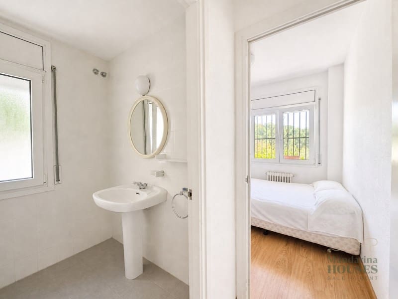 Chalet de 4 habitaciones en Lloret de Mar en venta - 389.000 € (Ref: 9783196)