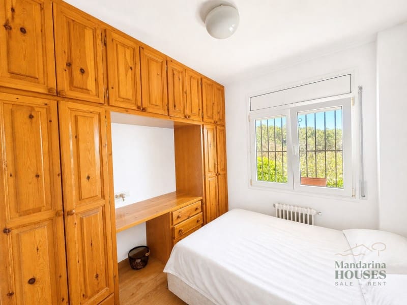 Chalet de 4 habitaciones en Lloret de Mar en venta - 389.000 € (Ref: 9783196)